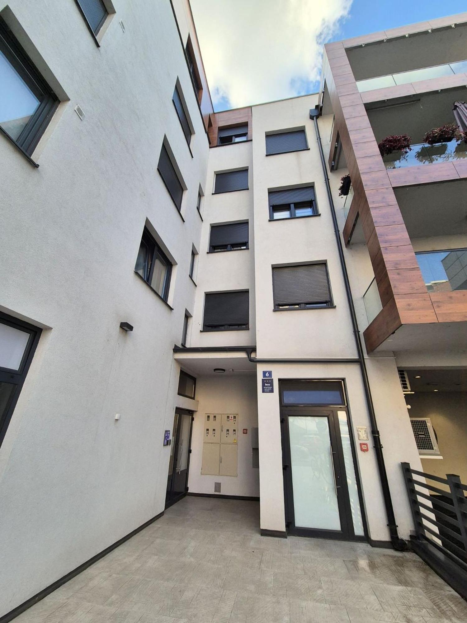 Gajeva Rooms - Stockholm Apartment Self Check-In Virovitica Bagian luar foto